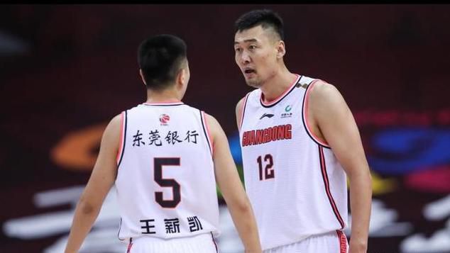 miaa165 因电梯故障而2人独